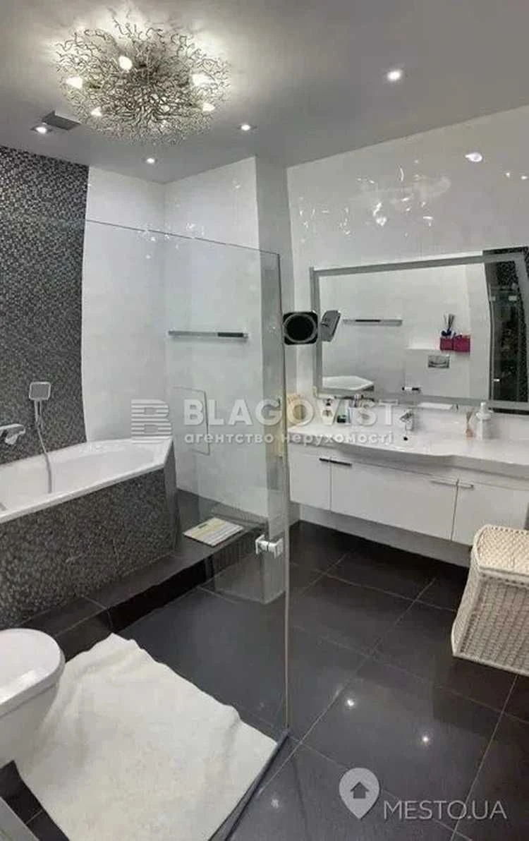 Продаж квартири, 3 Кімнати, 140м2, Якісний Ремонт, Солом'янс