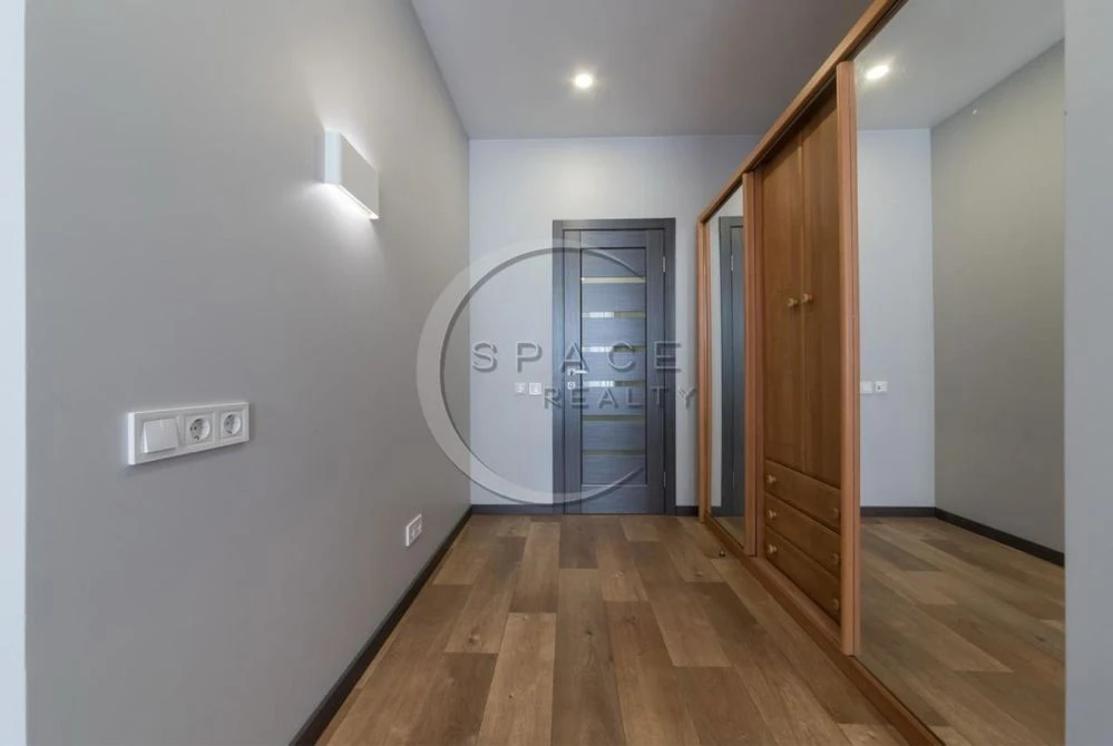 Продаж 2 кімнатної квартири в ЖК Славутич вулиця Зарічна 2