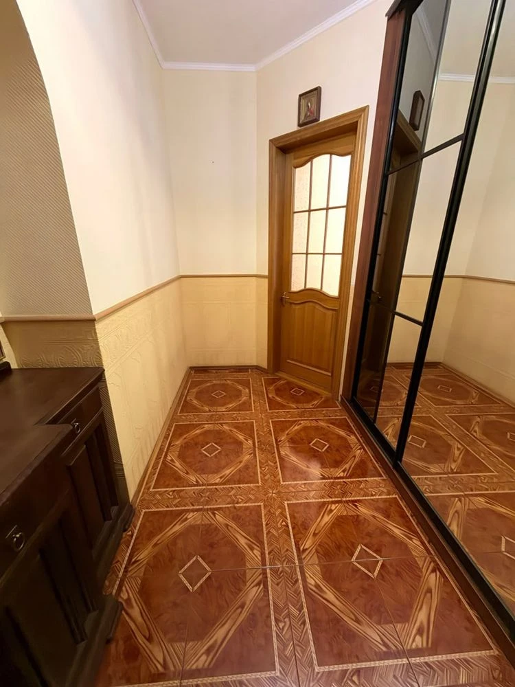 Продам 3-к квартиру на пр.Леси Украинки