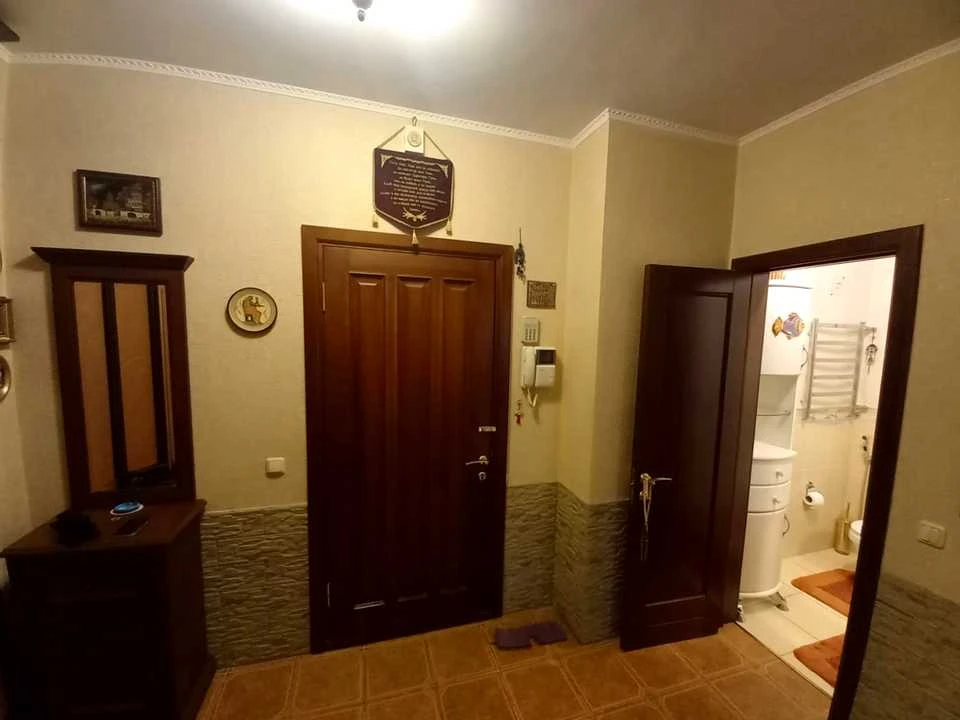 Квартира. Київ, Раїси Окіпної вул.