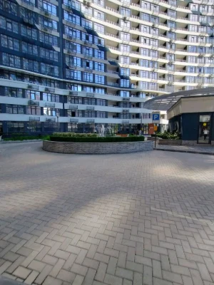 Продается квартира с ремонтом, мебелью, балконом.ЖК Атмосфер