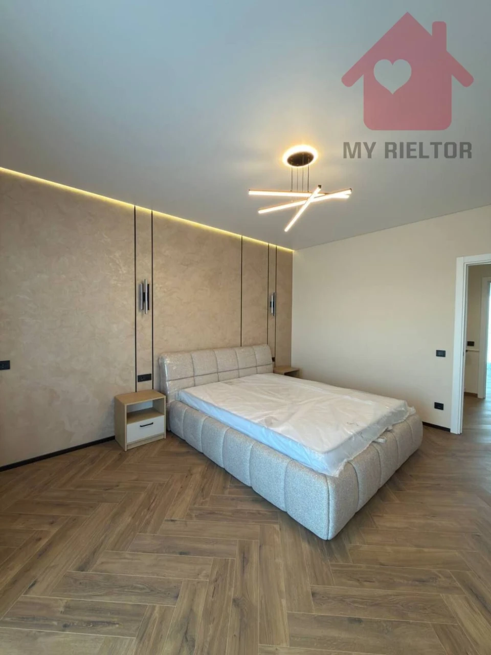 Продаж сучасного таунхауса 110 кв.м., власна ділянка 2 сотки