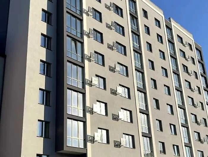 Готова 2к квартира, поруч парк та озеро