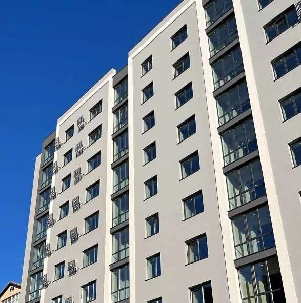 Готова 2к квартира, поруч парк та озеро