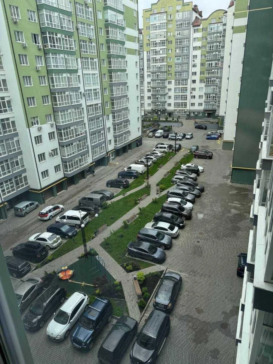 Продаж 1 кім квартири в центрі