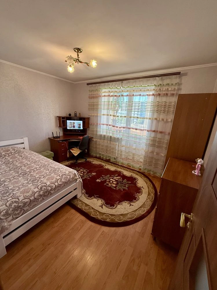 Продаж затишноі  3-кімнатноі  кв. 70 м² | Вид на Дніпро | Лі