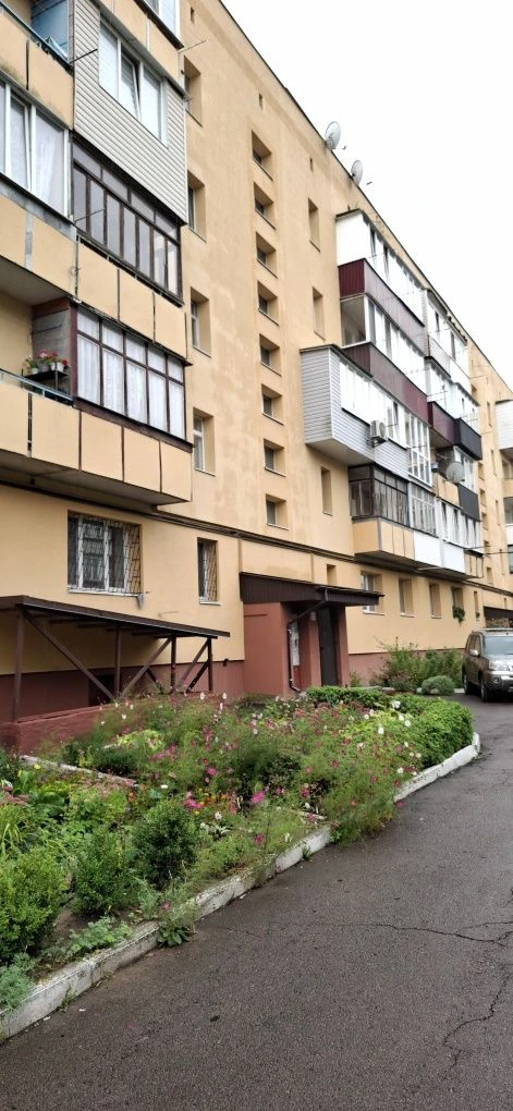 Продаж 2х к квартири в цегляному будинку