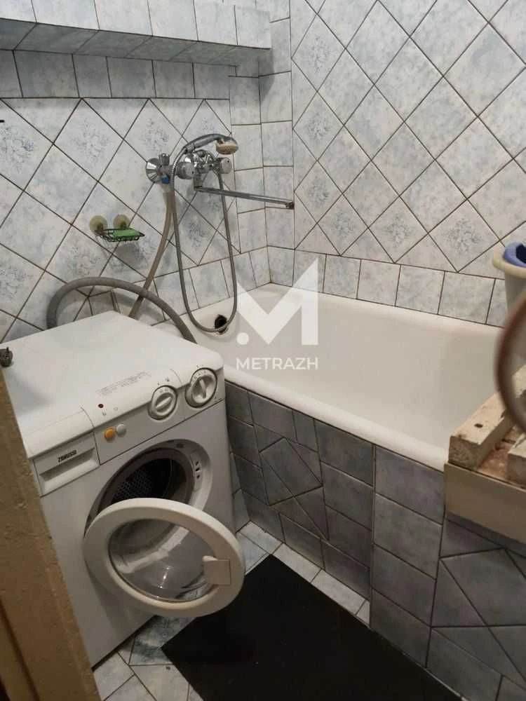 92960 Продам 2 кімнатну квартиру біля канатної дороги.  Вул.
