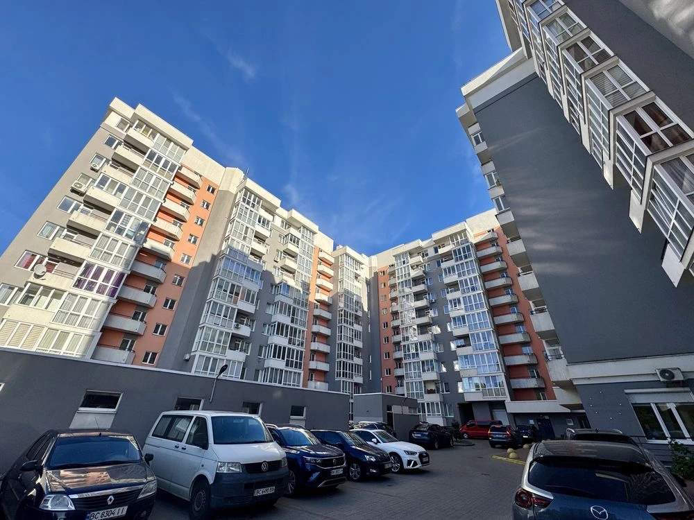 Продаж 2 кімнатної квартири з якісним ремонтом в новобудові