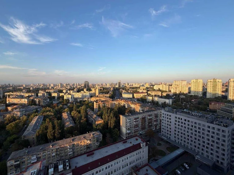 Продаж 1-кімнатної квартири площею 45 м² у ЖК «OK’LAND»
