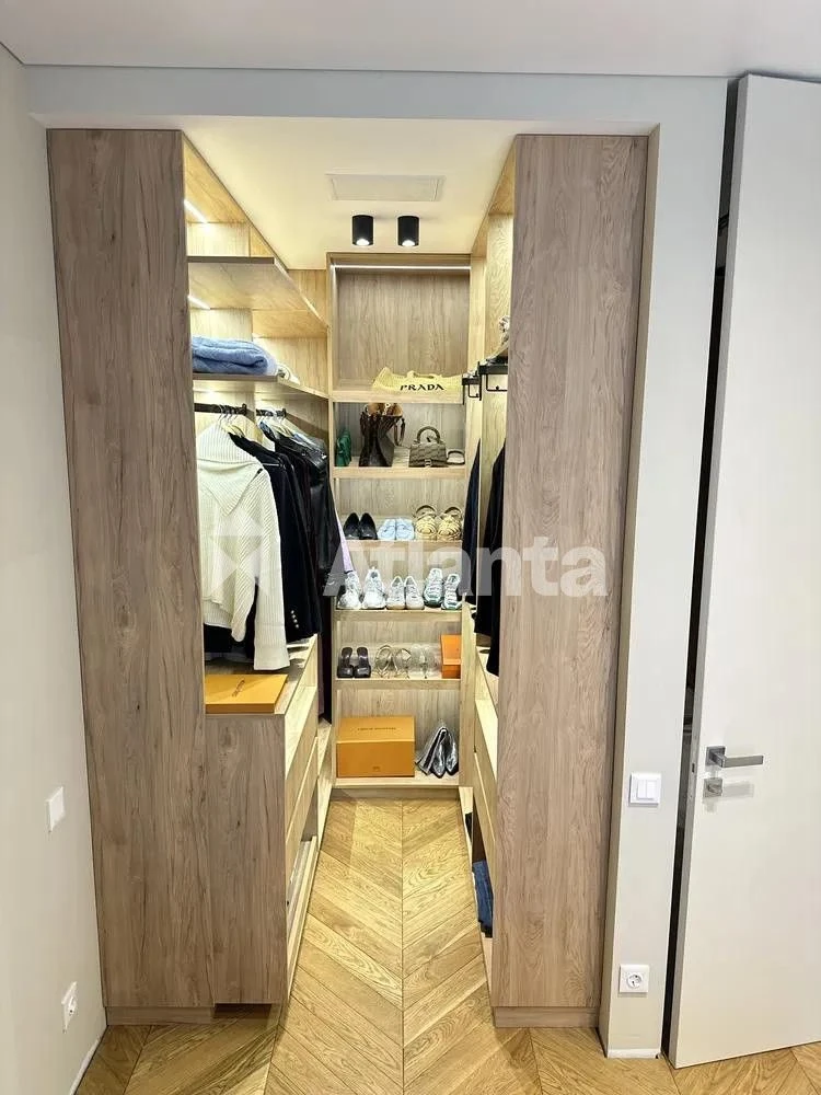 Продаж  квартири у ЖК Globus Central Park по вул. Мечнікова