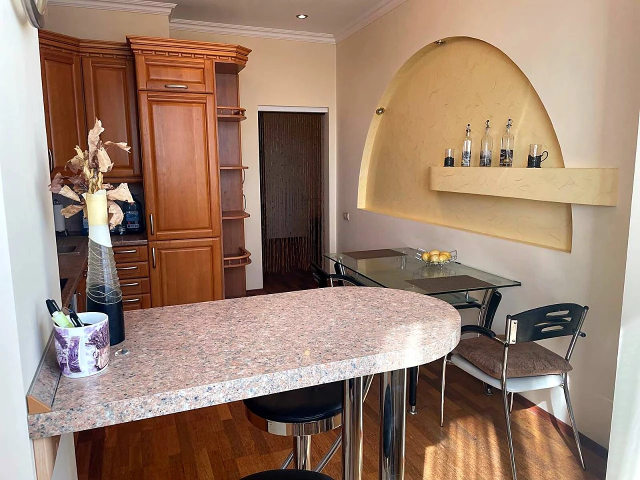 Продаж 1-кімнатної квартири, 52 м. кв. у Києві, Печерськ, ву