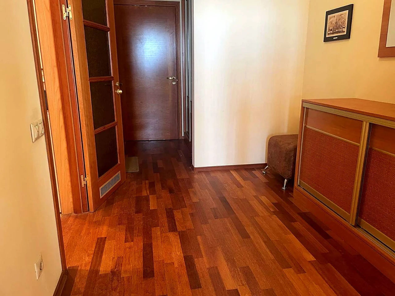 Продаж 1-кімнатної квартири, 52 м. кв. у Києві, Печерськ, ву