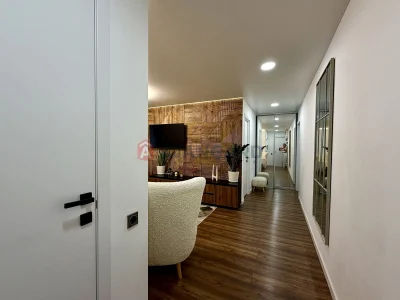 Продам 3к 70м2 дизайнерським ремонтом Березинка