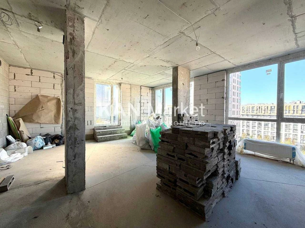 Продаж преміальної 3-кімнатної квартири 107,2 м² з просторою