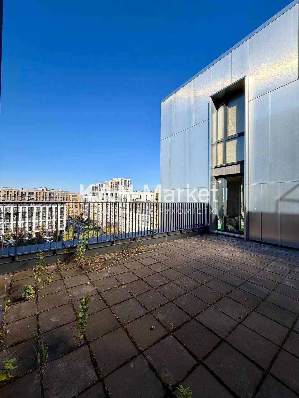 Продаж преміальної 3-кімнатної квартири 107,2 м² з просторою