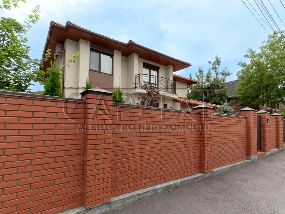 Будинок. Київ, порічкова