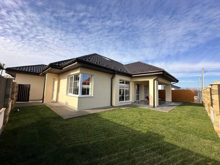 Продаж сучасного будинку американка 130м2 з гаражем і терасо
