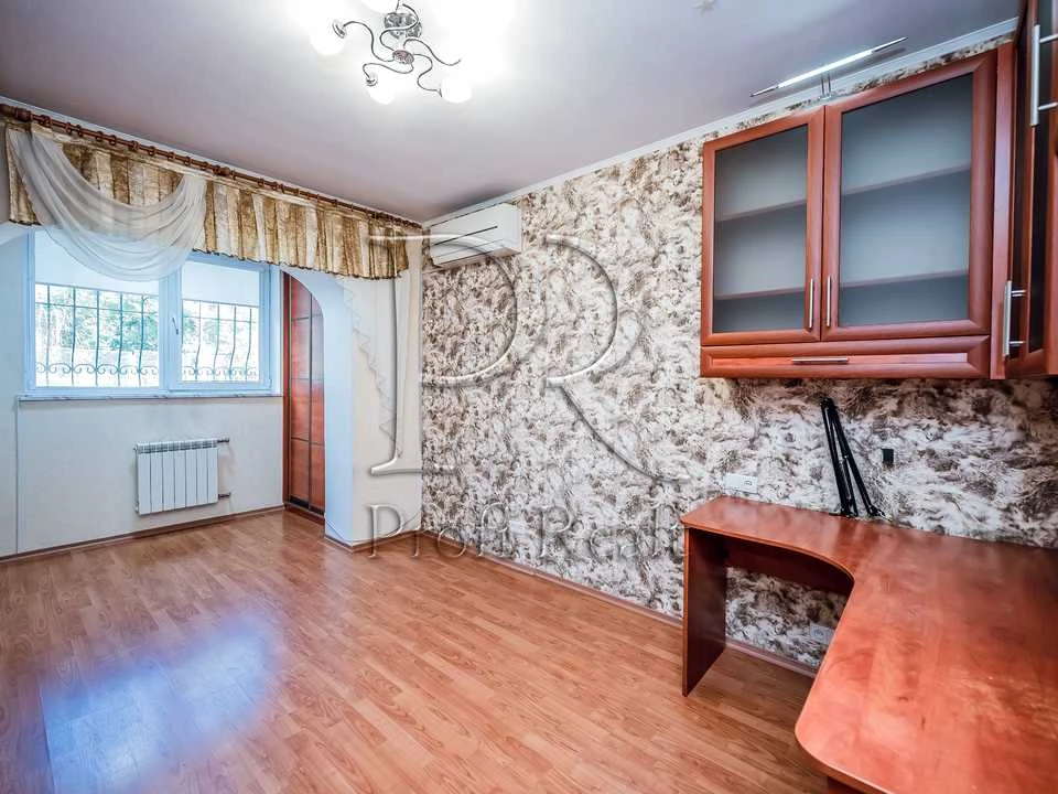 Квартира. Київ, Квітневий пров.