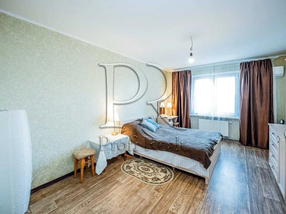 Квартира. Київ, Сергія Данченка вул.