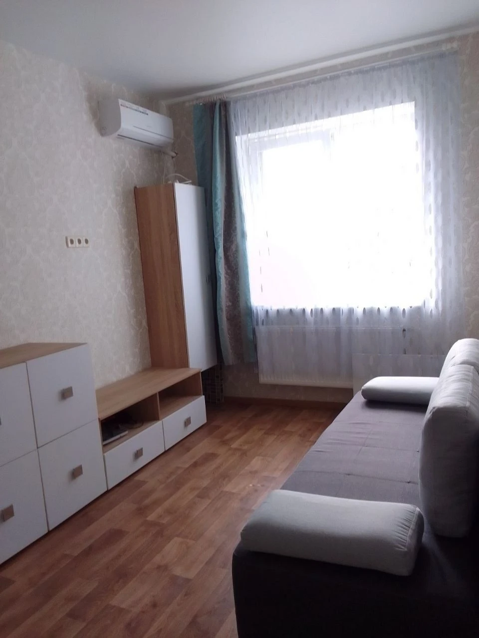 Продам сучасну 1 к євроремонт