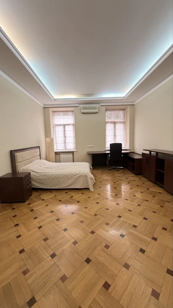 Продаж 3к квартира Хрещатик 15 Пасаж ремонт метро Майдан нез