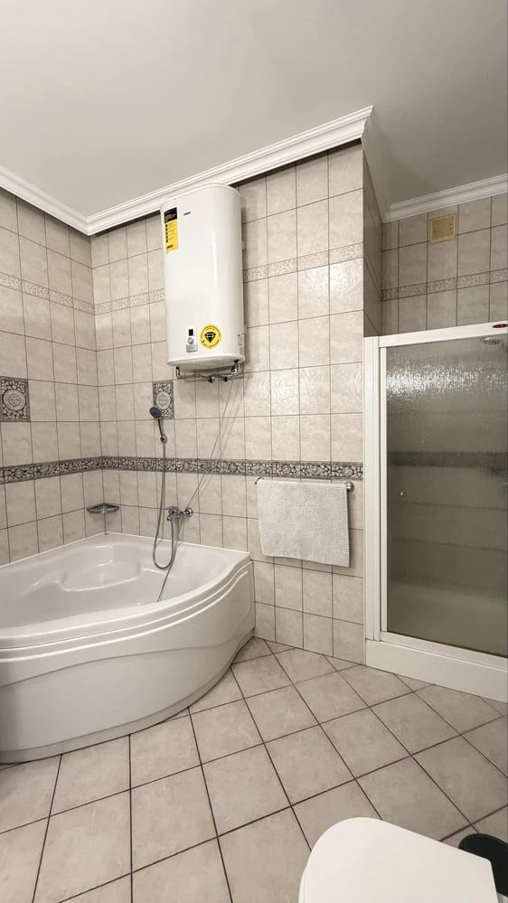 Продаж 3к квартира Хрещатик 15 Пасаж ремонт метро Майдан нез