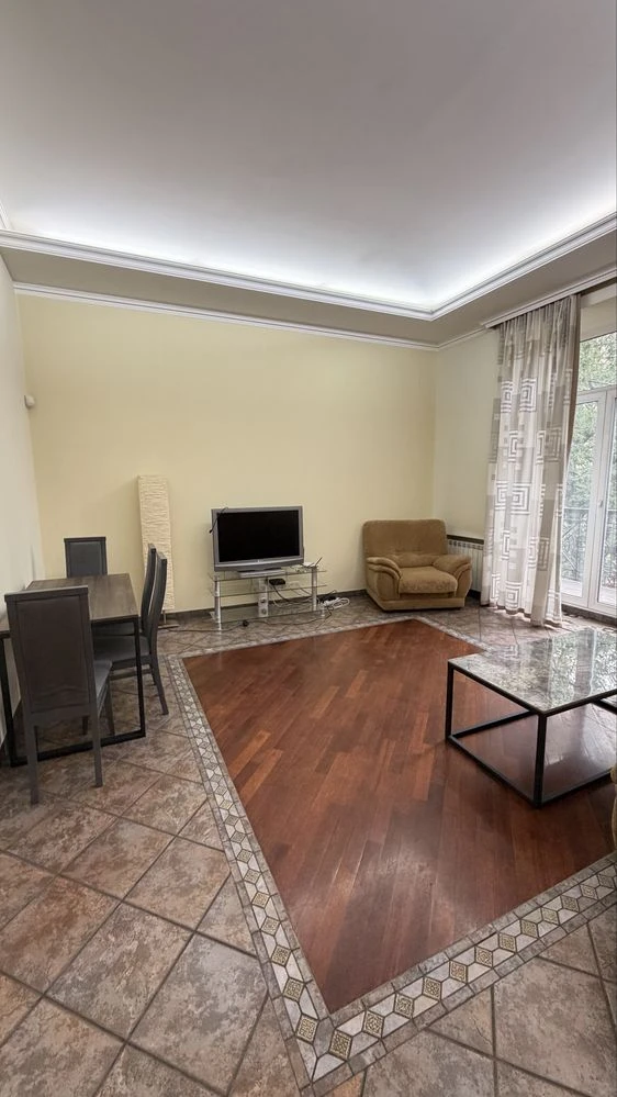 Продаж 3к квартира Хрещатик 15 Пасаж ремонт метро Майдан нез