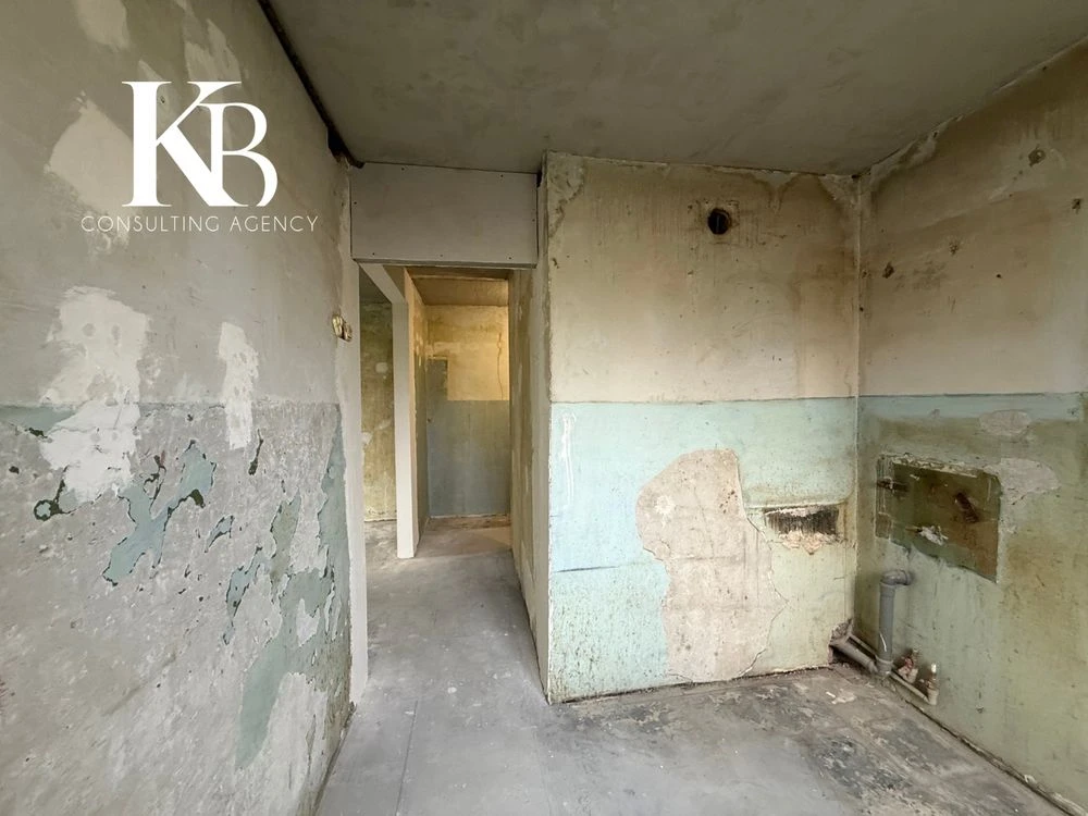 Продам 1 ком квартиру Косиора, утеплена, готова  под Ваш рем