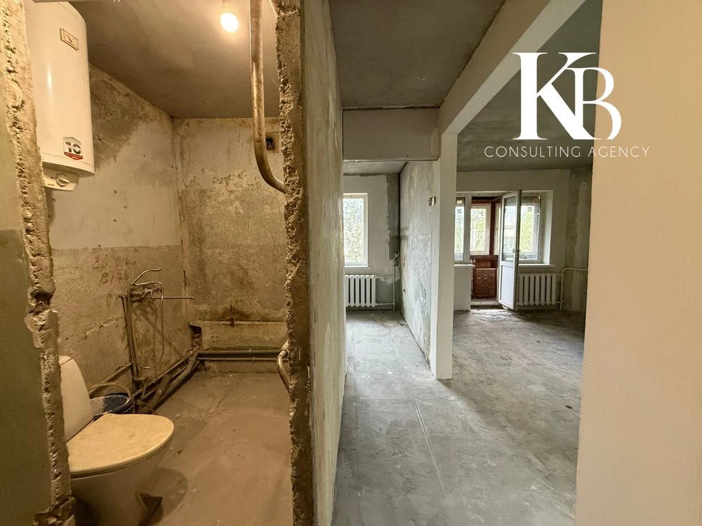 Продам 1 ком квартиру Косиора, утеплена, готова  под Ваш рем
