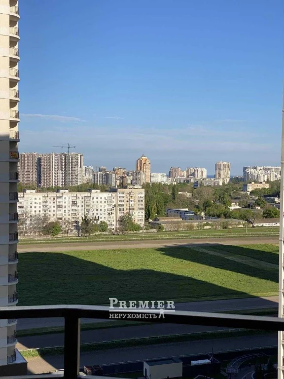 Продаж видова 1-к квартири 41 м2 за 52000 у.о. у ЖК Жемчужин