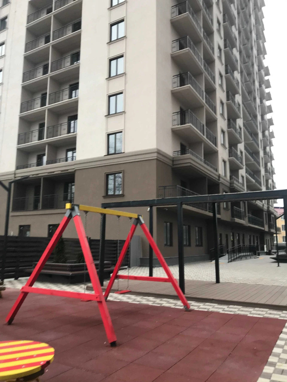 Продам паркінг в новому будинку на 5 ст Фонтану