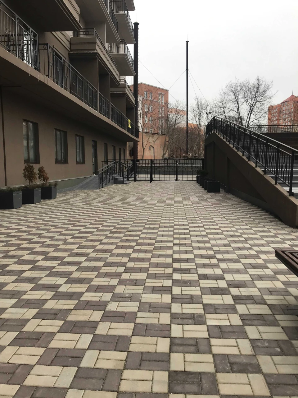 Продам паркінг в новому будинку на 5 ст Фонтану