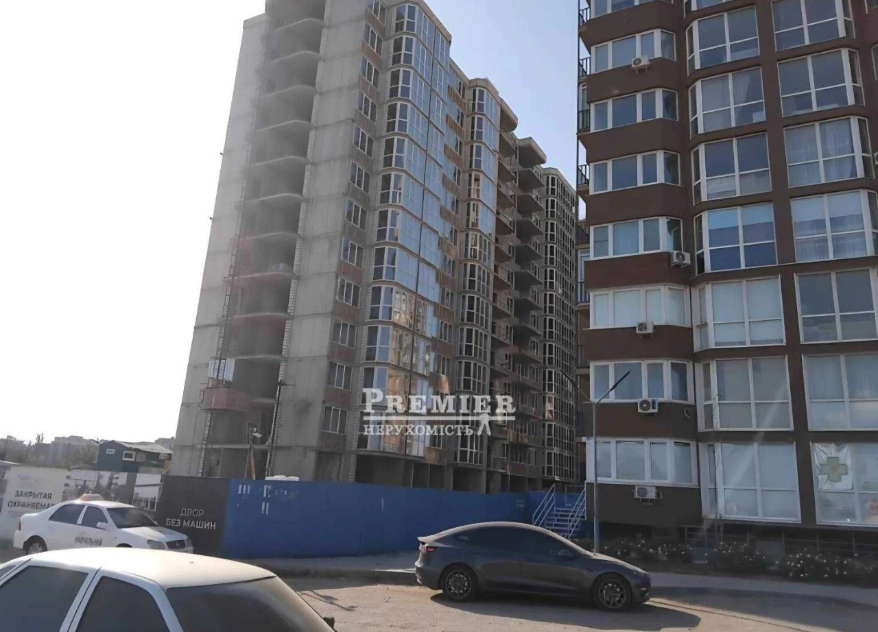 Продам квартиру у новому цегляному будинку