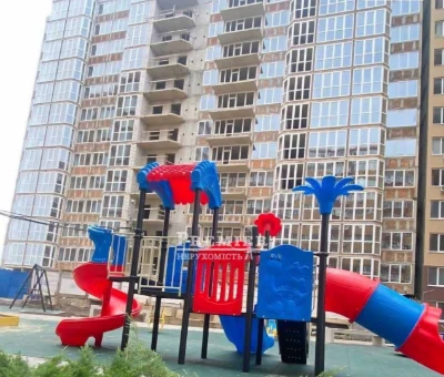 Продам квартиру у новому цегляному будинку