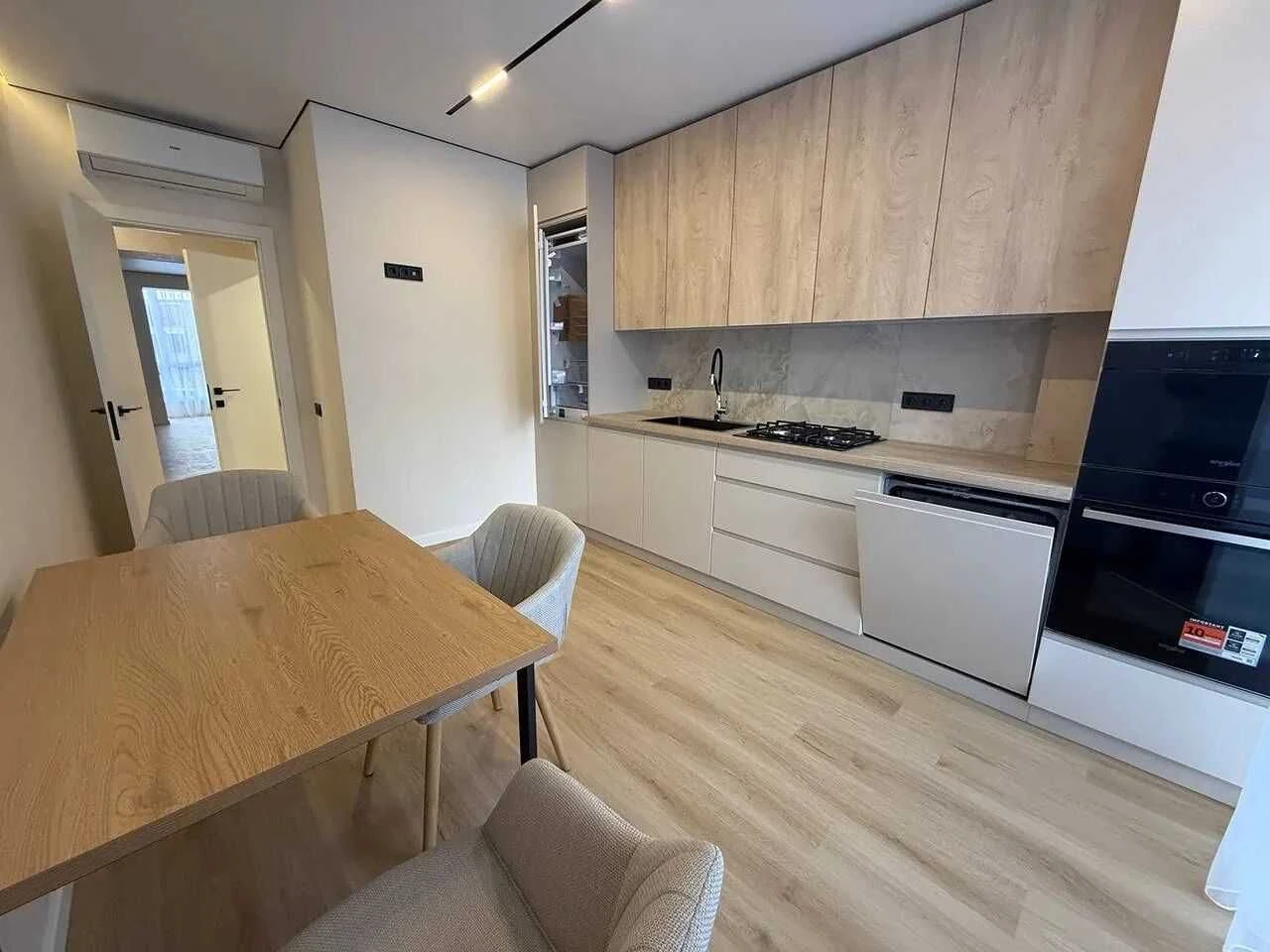 Простора 2кім квартиру,70м2 з ремонтом та меблями в ЖК Княги