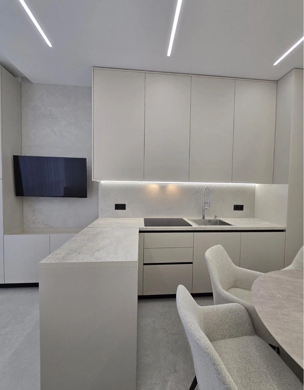 Продаж 2-х кім.квартири ЖК Uzh Towers
