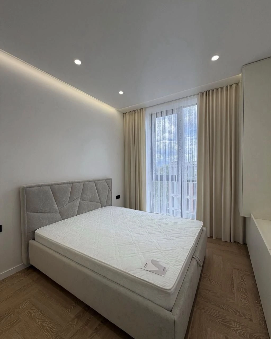 Продаж 2-х кім.квартири ЖК Uzh Towers