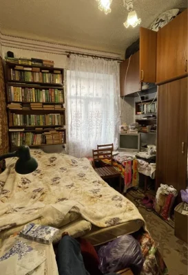 Продам малогабаритную квартиру Москалівка