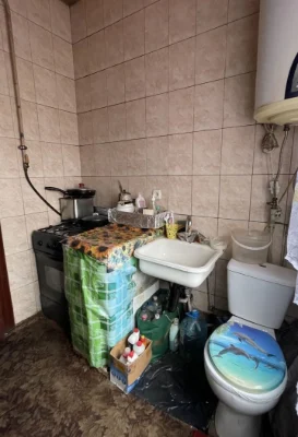 Продам малогабаритную квартиру Москалівка