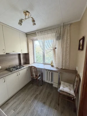 ЗАТИШНА 2 кім. квартира р-н ЦЕНТР/к