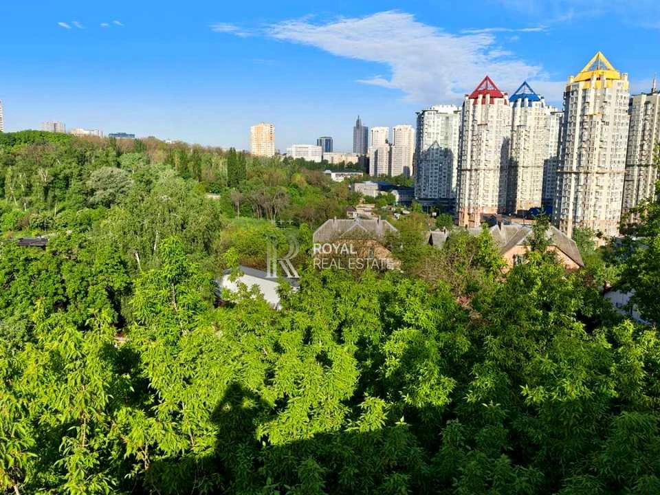 Будинок. Київ, Володимира Сікевича вул.