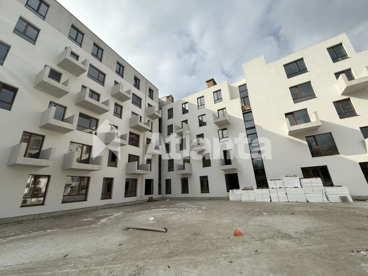 Продається 1 кім. квартира  по вул. Орлика  ЖК Family House.