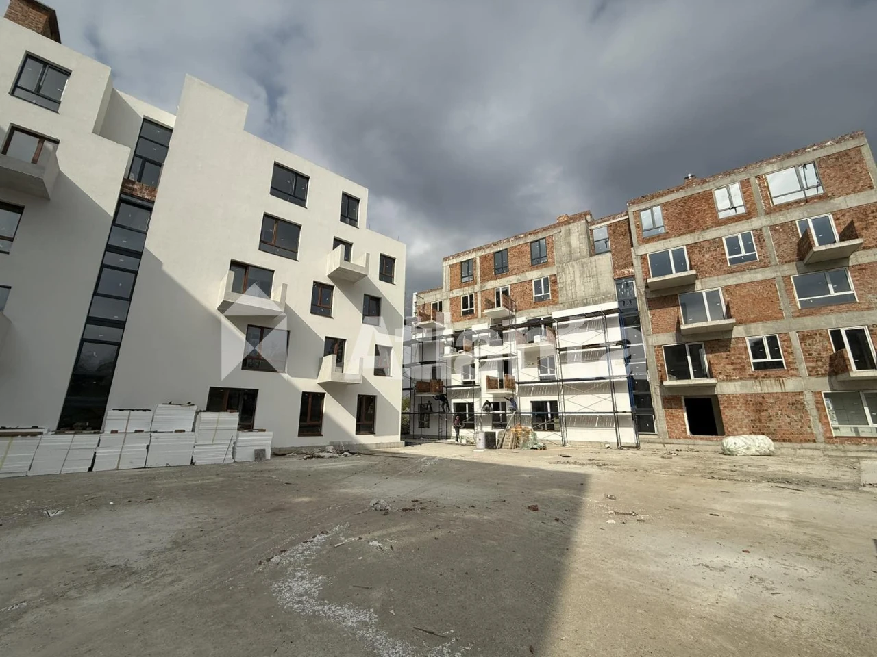 Продається 1 кім. квартира  по вул. Орлика  ЖК Family House.