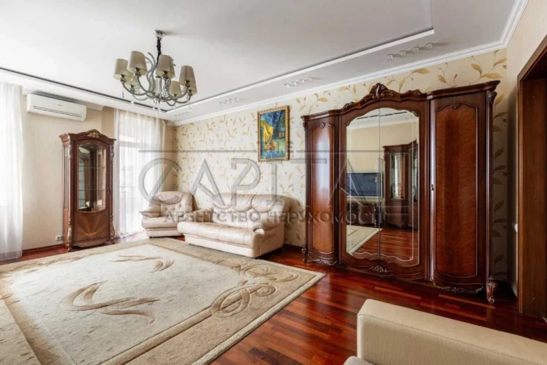 Продаж / Квартира / 125 м2 / Печерський район / вул. Старона