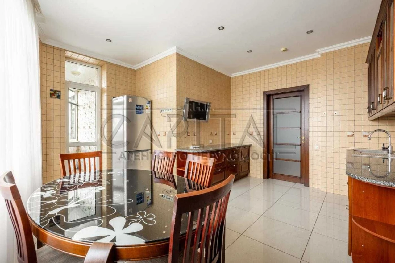 Продаж / Квартира / 125 м2 / Печерський район / вул. Старона