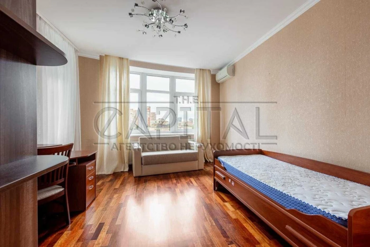 Продаж / Квартира / 125 м2 / Печерський район / вул. Старона