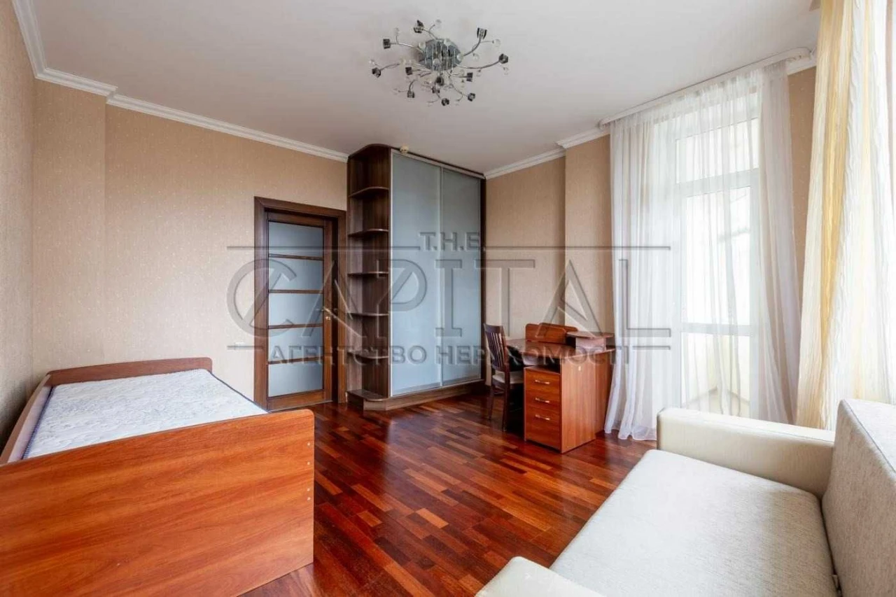 Продаж / Квартира / 125 м2 / Печерський район / вул. Старона