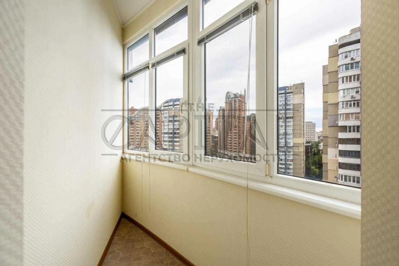 Продаж / Квартира / 125 м2 / Печерський район / вул. Старона