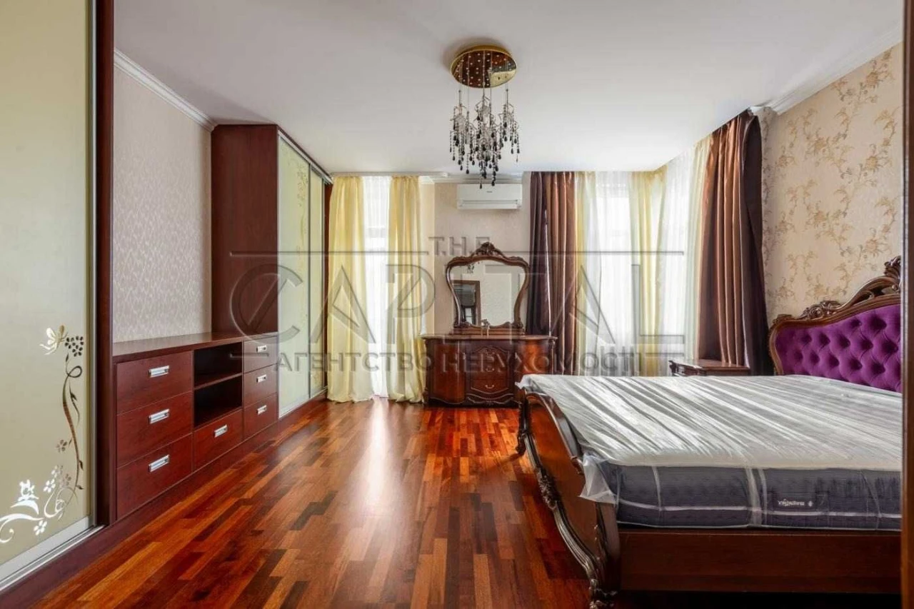 Продаж / Квартира / 125 м2 / Печерський район / вул. Старона